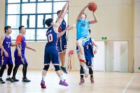 美记：字母哥24年曾遭遇相似伤病，导致错过季后赛